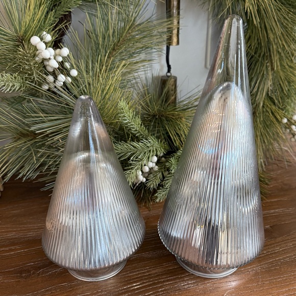 Elegant Glass Holiday Christmas Tree Set - Picture 7 of 7